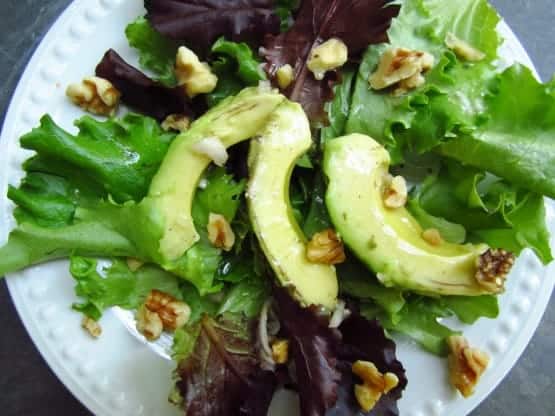 Avocado Walnut Salad | ModernCalisthenics.com